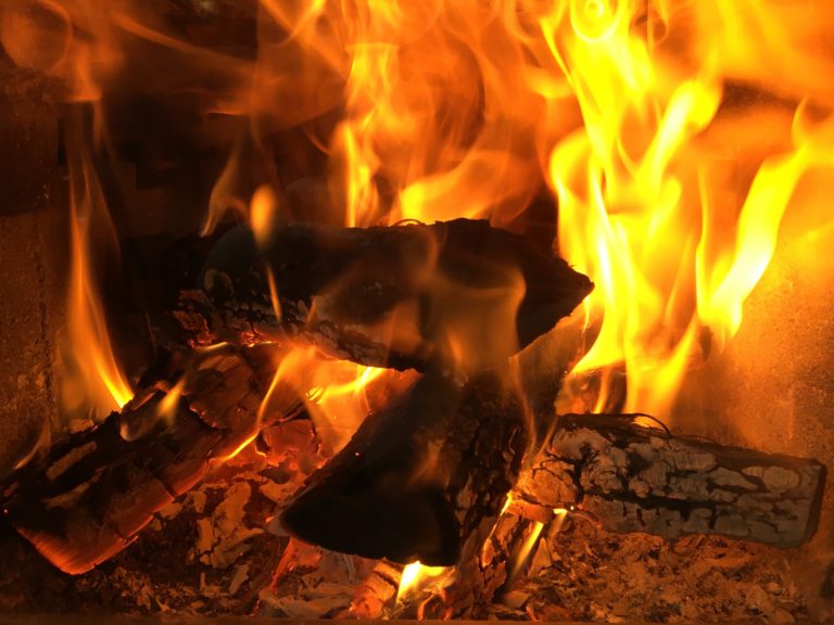 How To Quickly Build A Roaring Fire in a Cold Wood Stove | UPSTATE DISPATCH